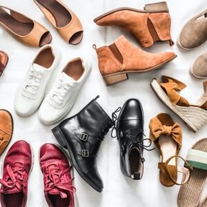 Buy 2;get 5 FREE! HUGE MYSTERY bundle sz 8-9 sandals /tennies /slides etc NEW*